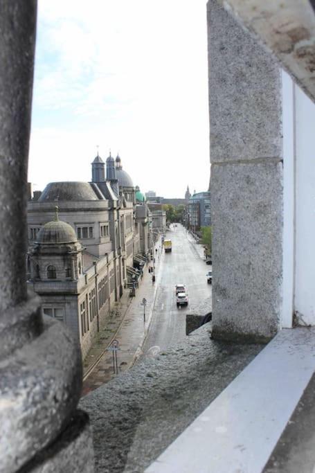 Executive Top Floor 1 Bedroom Apartment Aberdeen Bagian luar foto