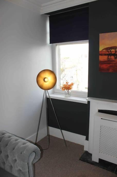 Executive Top Floor 1 Bedroom Apartment Aberdeen Bagian luar foto