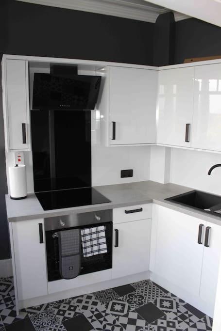 Executive Top Floor 1 Bedroom Apartment Aberdeen Bagian luar foto