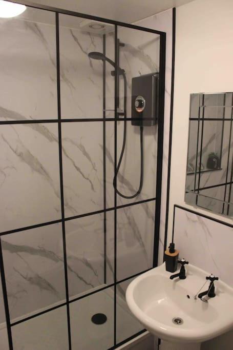 Executive Top Floor 1 Bedroom Apartment Aberdeen Bagian luar foto