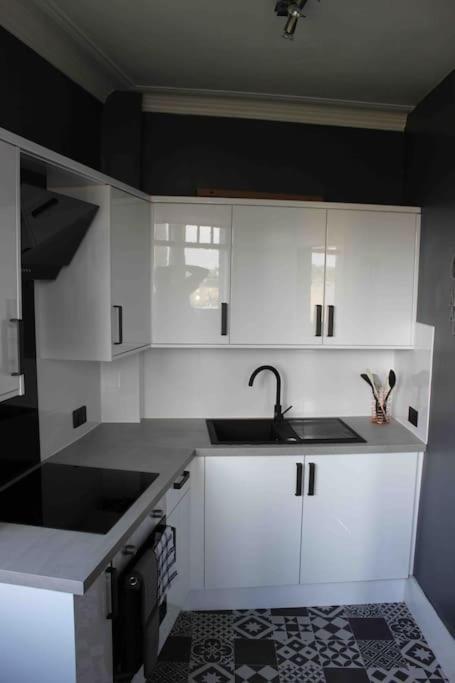 Executive Top Floor 1 Bedroom Apartment Aberdeen Bagian luar foto